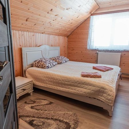 Гостьовий Дім "У Ані" Yablunytsya Extérieur photo